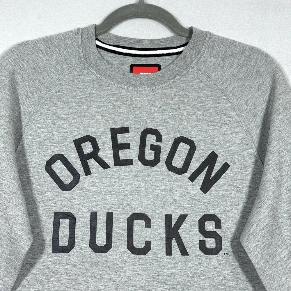 Nike Tech Fleece Oregon Ducks Sweatshirt Mens Small‎ Grey Crewneck Pullover Logo